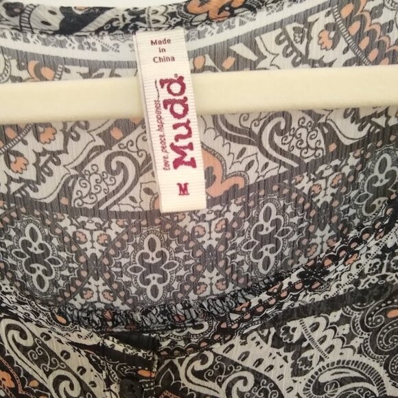 Mudd  M  button down polyester top   black/white/peach - Picture 2 of 12